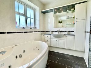Family Bathroom- click for photo gallery
